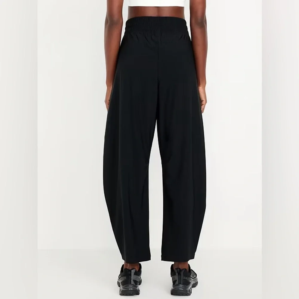 NWT! Old Navy High-Waisted SleekTech Barrel Ankle Pants 🏸 - Picture 2 of 6